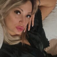 aiza1313's Offline Chat Room