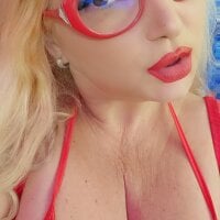 YOUR_MATURE_FANTASY webcam