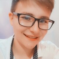 _Pungent_Madison_'s Offline Chat Room