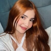 Emily_pearll webcam model