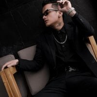 SkinnyZetth webcam model