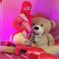 Dounia_nagi webcam model