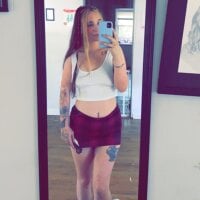 milf_natty's Offline Chat Room