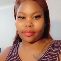 Queen1OfSouth webcam model