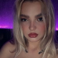 Allivia__Elen_ Adlı Modelin Çevrimdışı Sohbet Odası