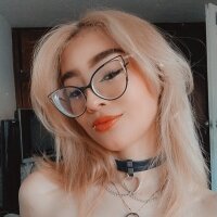 hannawason's Offline Chat Room