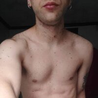 Frankdangerous Adlı Modelin Çevrimdışı Sohbet Odası