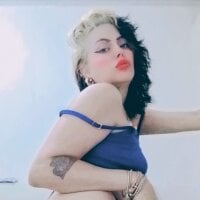 monica_loveet webcam