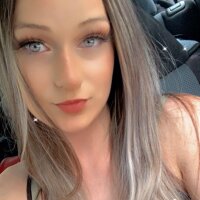 Enyaluv999 fully nude on webcam for live porn video chat