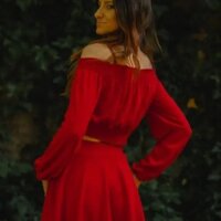 AleksandraBrown's Offline Chat Room