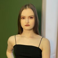 EmmaAIarie's Offline Chat Room