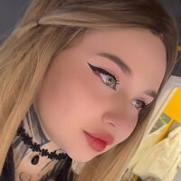 Allurelle's Avatar Pic