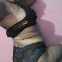 Rooshami_hot01 webcam model