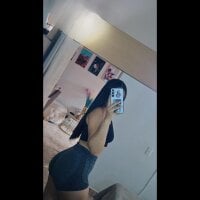 nicolmartinez21 webcam model