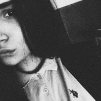 LeilaSien's Offline Chat Room