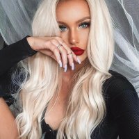 Angelinaprogo's Offline Chat Room