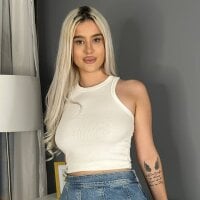 EmmaTraviz's Offline Chat Room