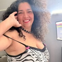 NinaBlazee webcam model