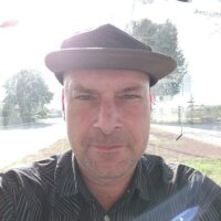 ChicoloXXX's Offline Chat Room