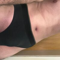 xxxn-777's Offline Chat Room