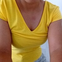LaraGomezxx webcam model