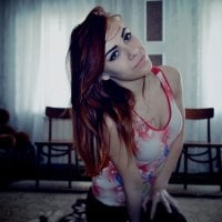 MayaFamous' Offline Chat Room