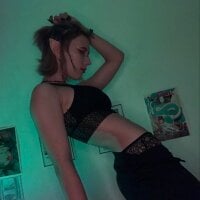 Sheril_Hill's Offline Chat Room