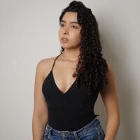 Mia_Lewiiss webcam