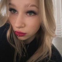 ur_molly webcam model
