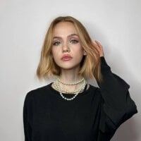 BeatrixDwinell model avatar
