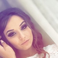 angel_in_white Adlı Modelin Çevrimdışı Sohbet Odası