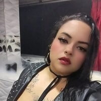 nicolle_latinwoman model avatar