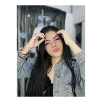 Phòng Chat Ngoại tuyến Alejandra_Brown