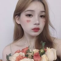 qiqi-111 webcam model