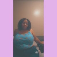 Peachylove98_ Adlı Modelin Çevrimdışı Sohbet Odası
