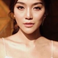 lilly_fox011's Offline Chat Room