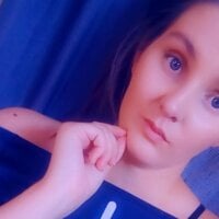 CanYouKeepASecret's Offline Chat Room