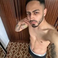 Handsomeandhotdominat webcam