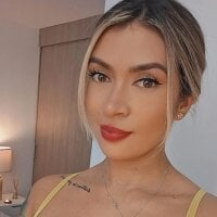 Victoria_romanox webcam model