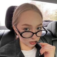 JosetteWeakly webcam