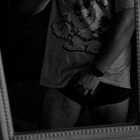 dreamcometruexo's Offline Chat Room