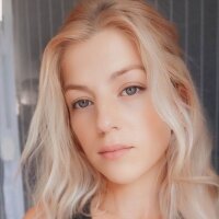 Evellinna's Offline Chat Room