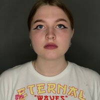 GwennAyrton's Offline Chat Room