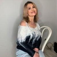 IsabellaSexyMilf model avatar