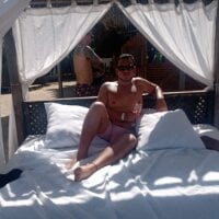 brandchubhorny1's Offline Chat Room