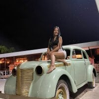 fuck_the_queen69's Offline Chat Room