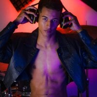 Leo_Hornny webcam model