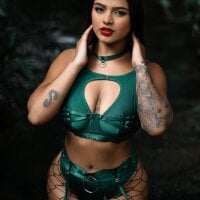 ElleGisellee webcam model