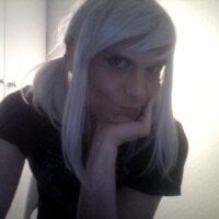 miss_behave's Avatar Photo