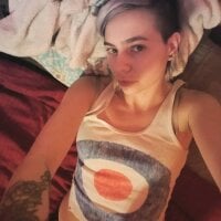 ScrewyGirl webcam